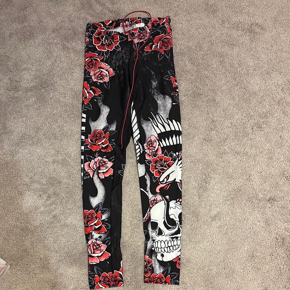 Red and Black Skull Floral Leggings